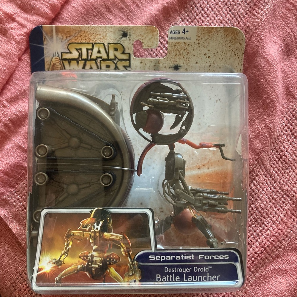 Star Wars Separatist Forces Destroyer Droid Battle Launcher - Red & Gold